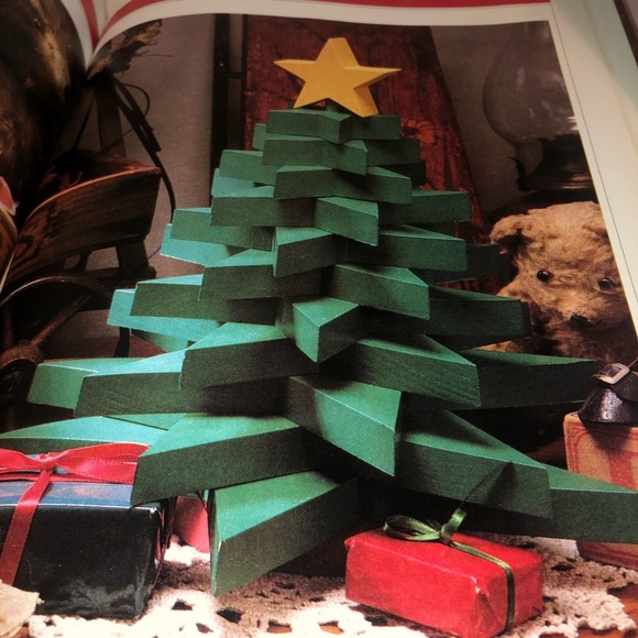 Better Home and Gardens Quick & Easy Woodcrafts Book - gently used - Picture 6 of 8